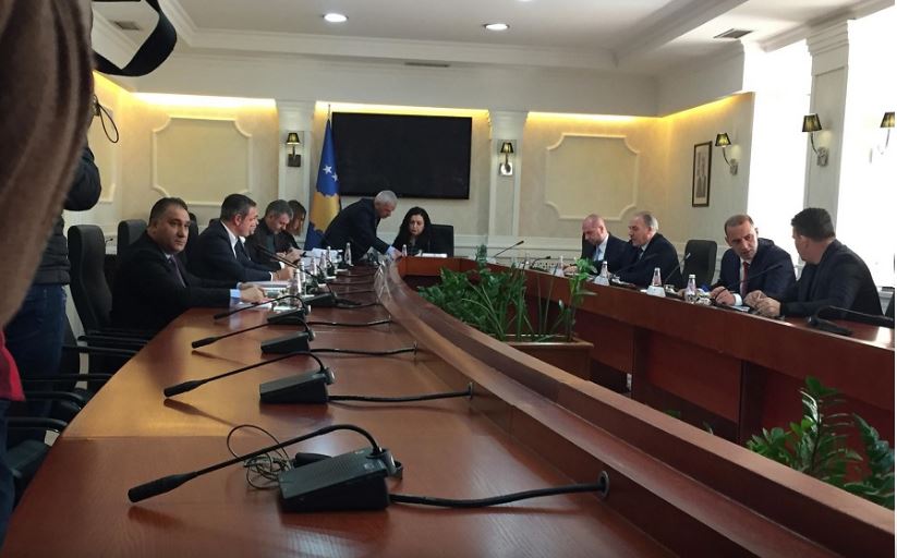 Ndahen Komisionet Parlamentare – 8 pozita, 6 opozita