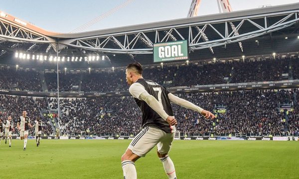 Juventusi e mund Fiorentinën falë penalltive të Ronaldos