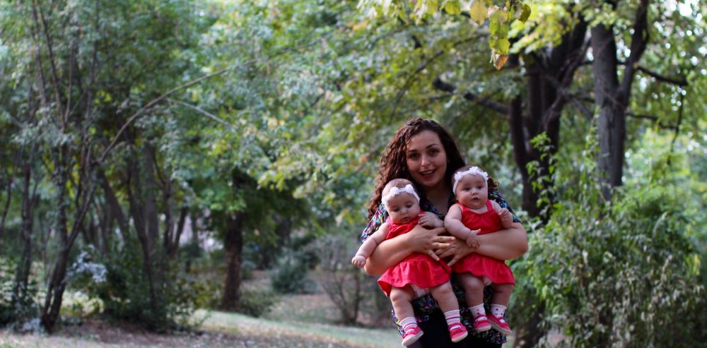 Si ishin kushtet në QKUK kur lindi vajzat binjake? Rrëfen përvojën e saj Vjosa Osmani