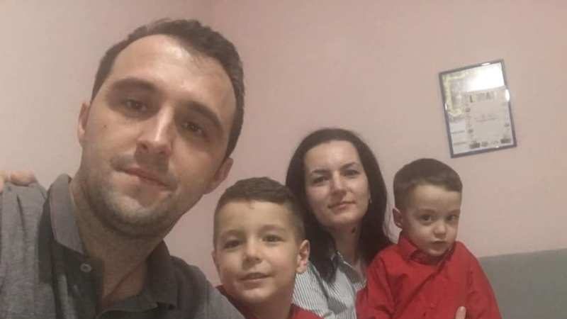 Doktori kosovar me postim prekës: Unë paradite, gruaja pasdite në punë, bashkë do ja dalim