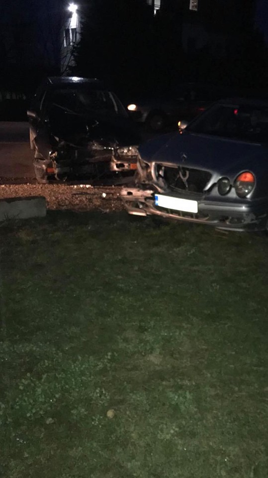 Përplasen dy vetura në Vitomericë të Pejës, lëndohen tre persona