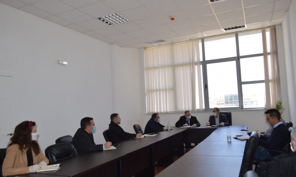 Frika nga koronavirusi, në Malishevë reduktohet puna në administratë komunale