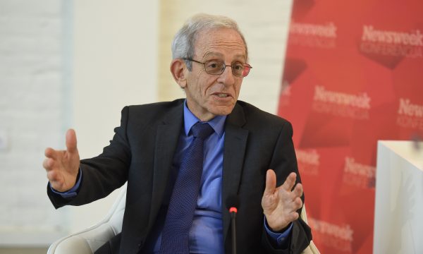 Serwer: Është e dukshme që Vuçiq e pengon dialogun me Kosovën, ai bën ndërhyrje edhe në Mal të Zi e BeH