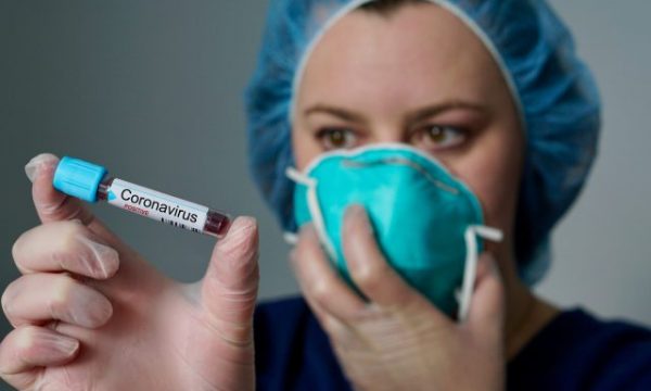 Shkencëtarët italianë: Koronavirusi është inteligjent, do të dobësohet për të mbijetuar