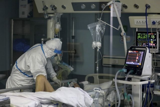 Rrëfimi i infermieres italiane: Maska m’u mbush me lot, për çfarë m’u lut 42 vjeçari në spital…