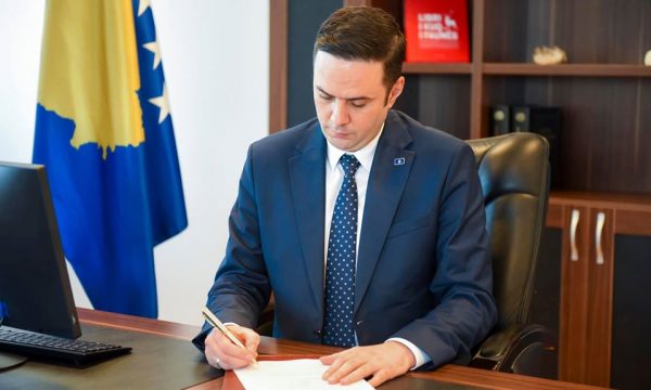 Abdixhiku: Vitia do të ketë qasje në autostradë, por jo me koston 50 milionë euro