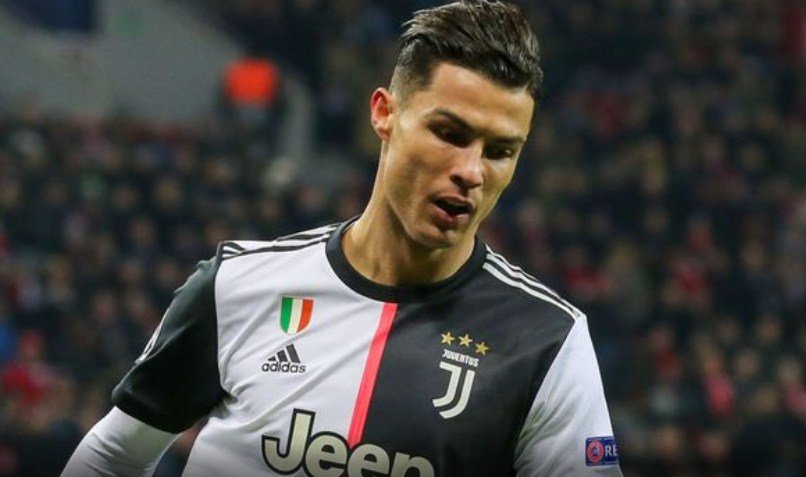 Cristiano Ronaldo mesazh për Coronavirusin: Po ju drejtohem si baba…