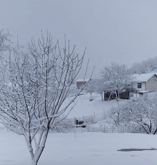 Këto fshatra të Kosovës sot u mbuluan nga bora