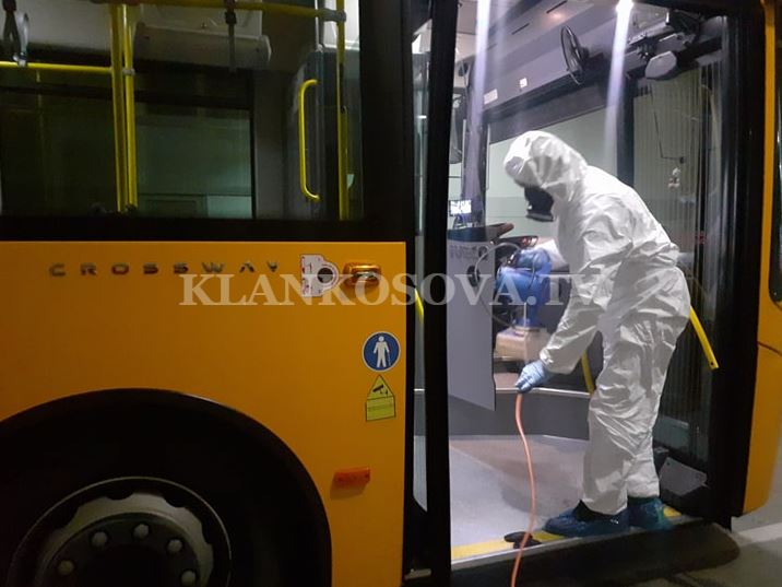 Fillon dezinfektimi i autobusëve në Prishtinë