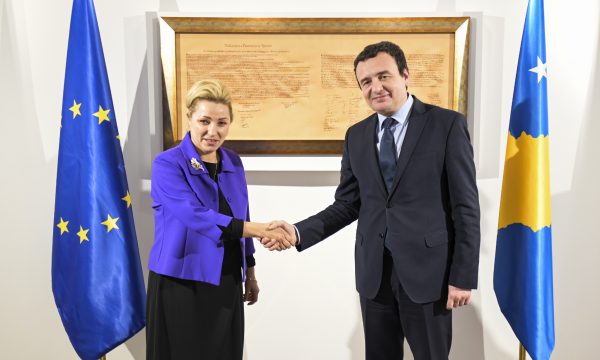 BE-ja ndan 5 milionë për luftimin e koronavirusit në Kosovë, paralajmëron 60 milionë të tjera