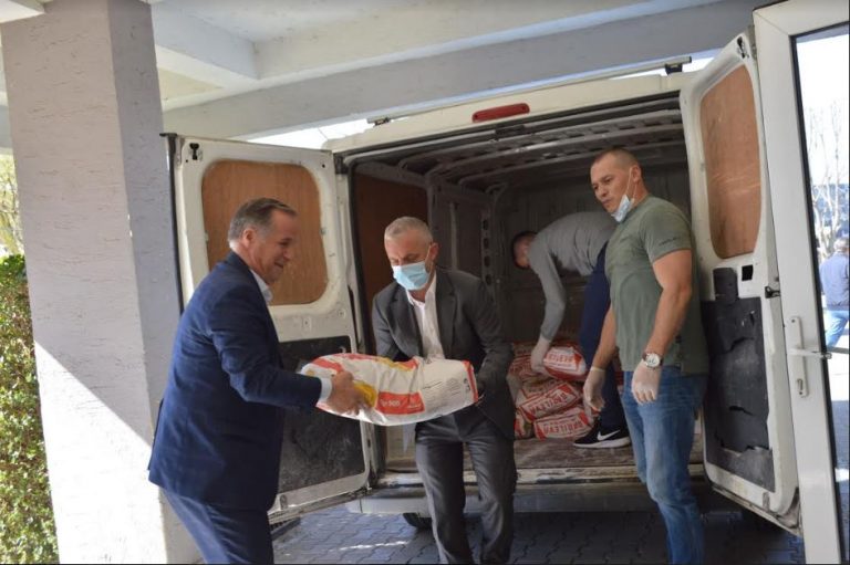 “Jetimat e Ballkanit” ndihmojnë 50 familje të Malishevës