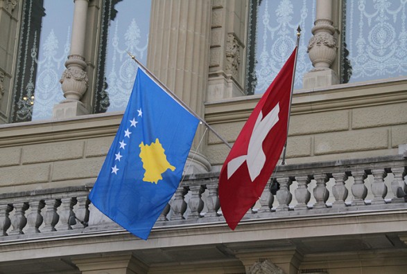 Njoftim për bashkëatdhetarët që kanë nevojë vazhdimin e qëndrimit në Zvicër