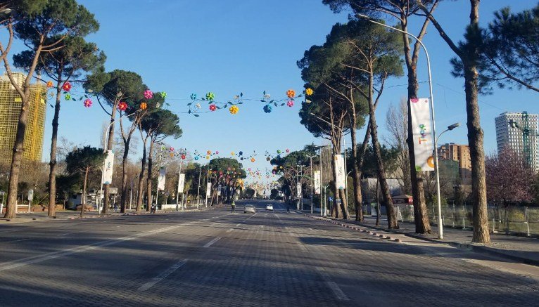 Shqipëria në izolim total/ Askush nuk lejohet të dalë nga shtëpia, gjithçka e mbyllur