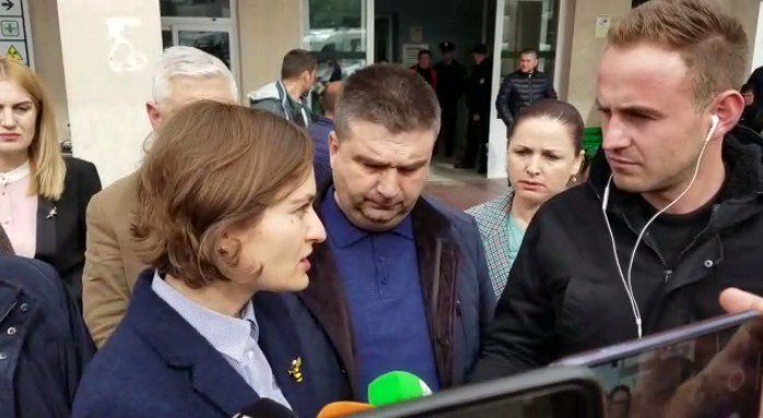 Helmimi i nxënësve në Fier: Dalin të gjithë nga spitali