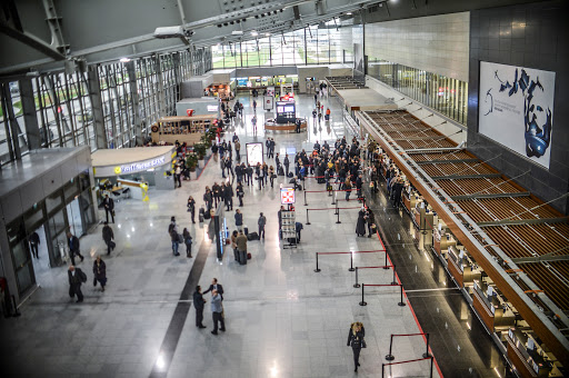 Skandaloze: Mbi 30 punëtorë të Aeroportit pushohen nga puna, nuk jepen arsyet