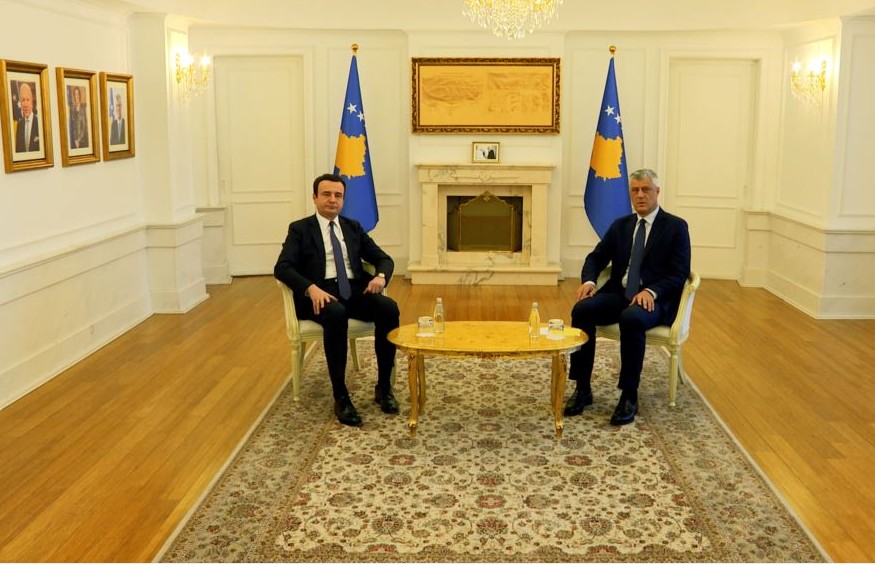 Kurti thotë se Presidentit Hashim Thaçi i ka ikur treni i fundit