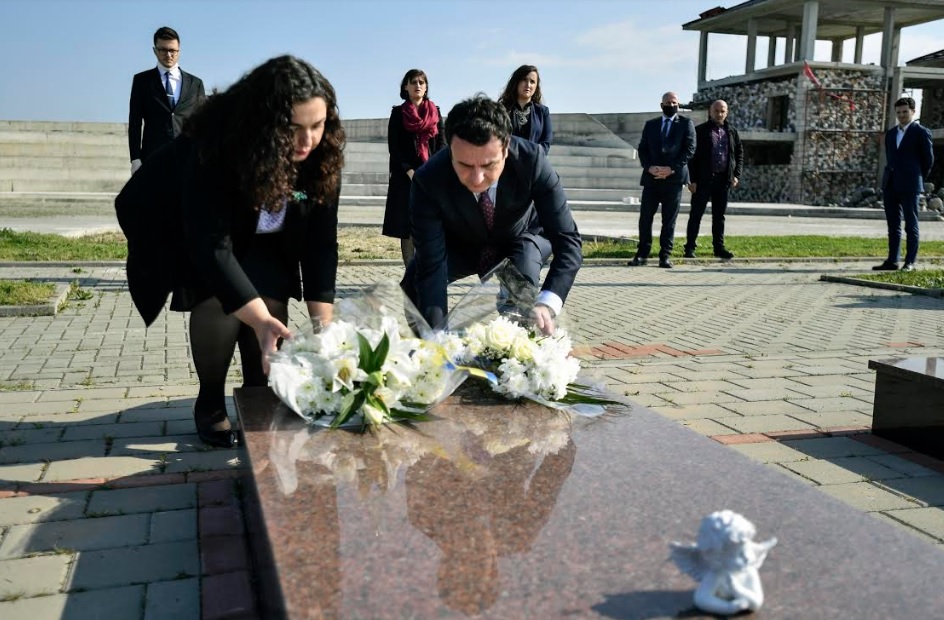 Kurti në Përvjetorin e të Zhdukurve: Familjarët meritojnë drejtësi, kurse kriminelët gjykim