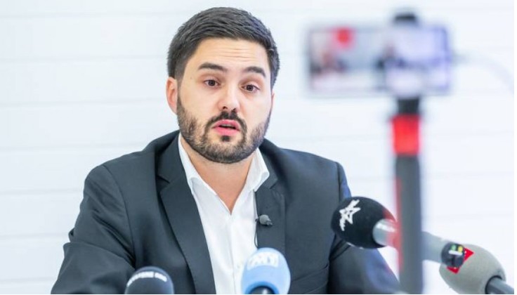 Deputeti zviceran Wermuth: Grenell e trajton Kosovën si koloni