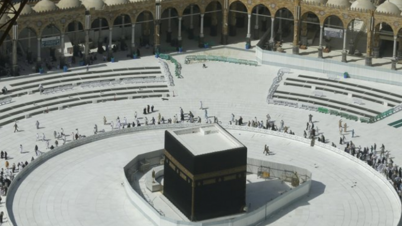 Koronavirusi: Arabia Saudite ka një kërkesë për besimtarët myslimanë