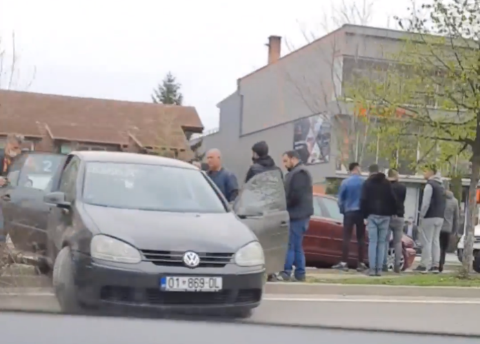 Aksident trafiku në hyrje në Fushë Kosovës, nuk dihet për të lënduar