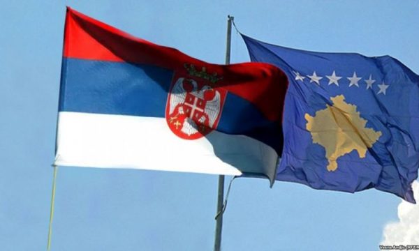 Politikani serb: S’ka burrë që e njeh pavarësinë e Kosovës