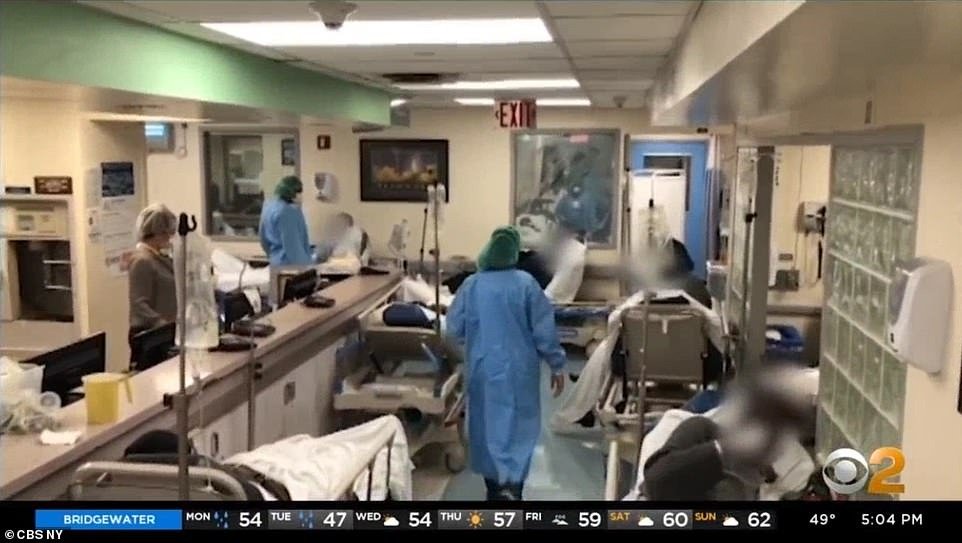 Koronavirusi/ Kaos në spitalet e New York-ut, pacientët shtrihen në korridore