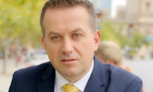 Drejtori i shkarkuar i bordit të Ujësjellësit: Këto masa të dhunshme janë përdorur nga Millosheviqi