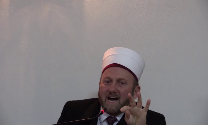 Imami kosovar i fyen gazetarët i quan ‘çobanë’