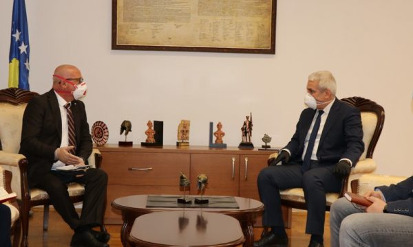 Komiteti Ndërkombëtar i Kryqit të Kuq ndihmon Kosovën