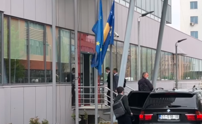 Nis takimi i Kurtit, vetëm PDK merr pjesë