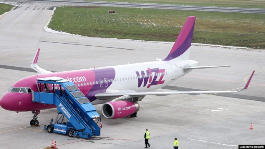 Nga data 1 maj rikthehen fluturimet e Wizz Air