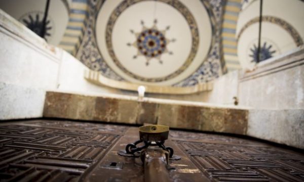 Një Bajram ndryshe, thirrje për të festuar në shtëpi për shkak të Covid-19