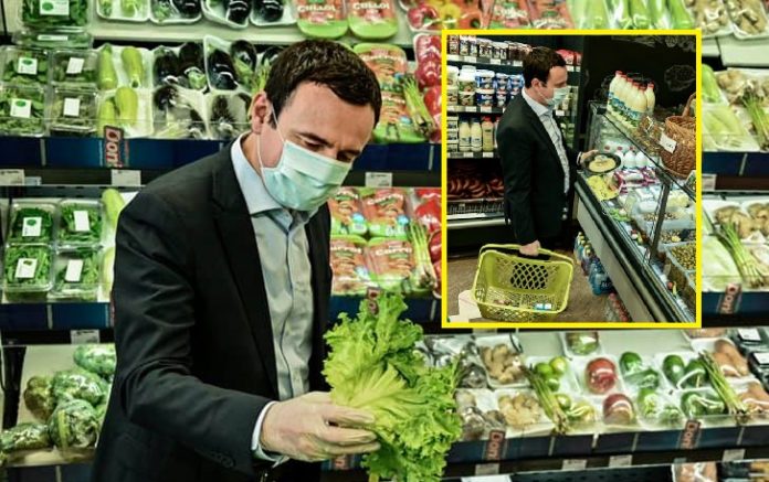 Albin Kurti del për të bërë pazar, blenë vetëm prodhime vendore