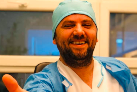 Infermieri kosovar: Kur virusi të kalojë do t’i ftoj të gjithë pacientët për kafe, Covid-19 grip i zakonshëm