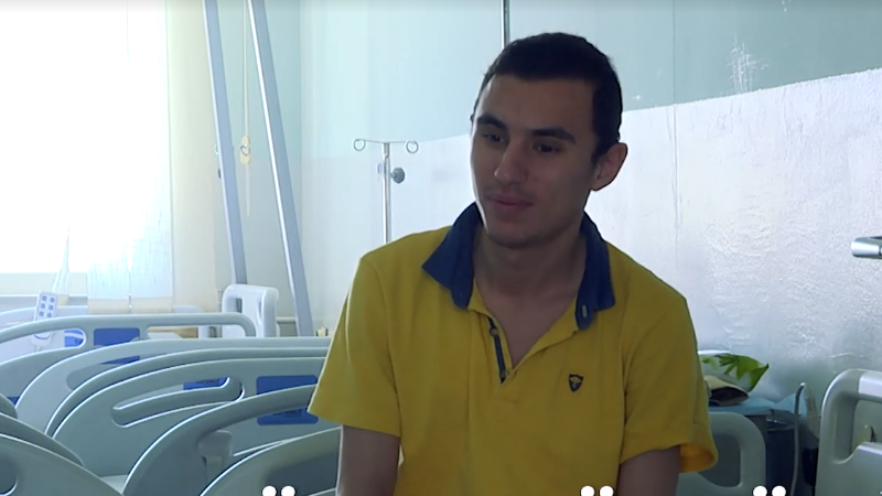 Siriani që gjeti ‘belanë’ në Kosovë, për dy muaj gjendet i shtrirë në QKUK