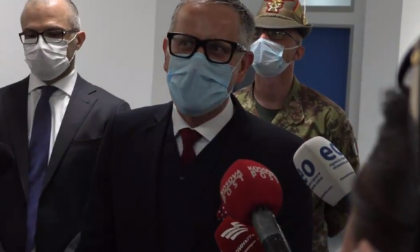 Kur do të hapet kufiri me Shqipërinë? Përgjigjet Vitia