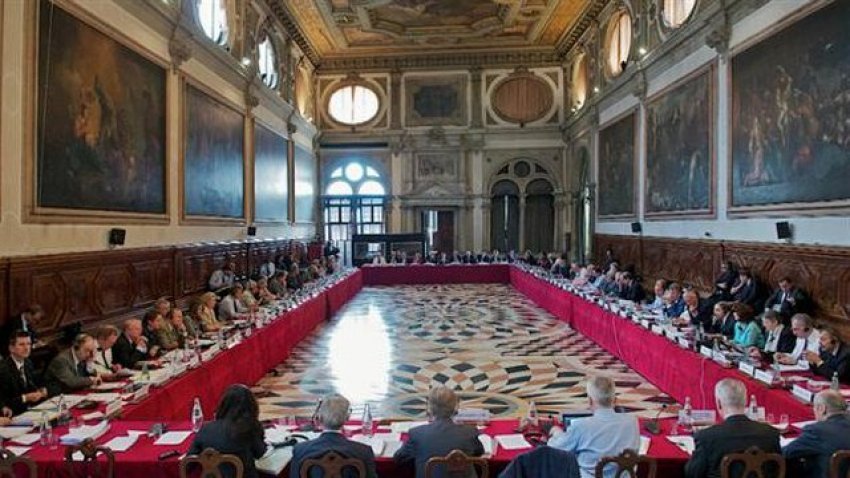 Vjen lajm i fundit nga Komisioni i Venecias, tregojnë a do të përfshihen në ‘betejën’ e Vetëvendosjes me Gjykatën Kushtetuese?