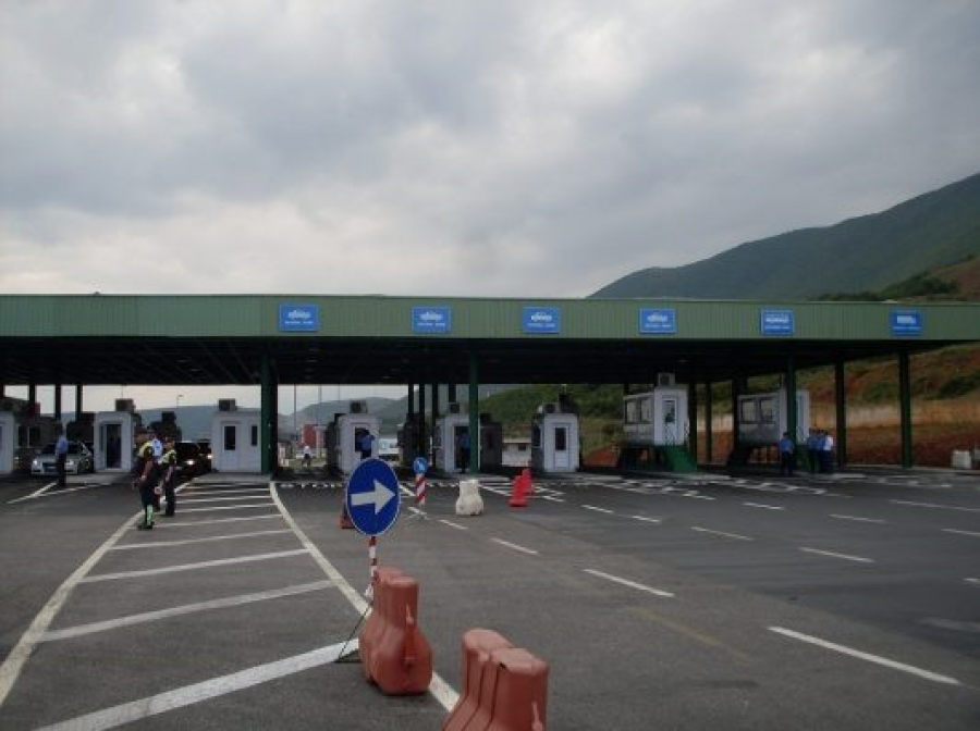 Qeveria ende nuk e ka caktuar datën e hapjes së kufijve të Kosovës