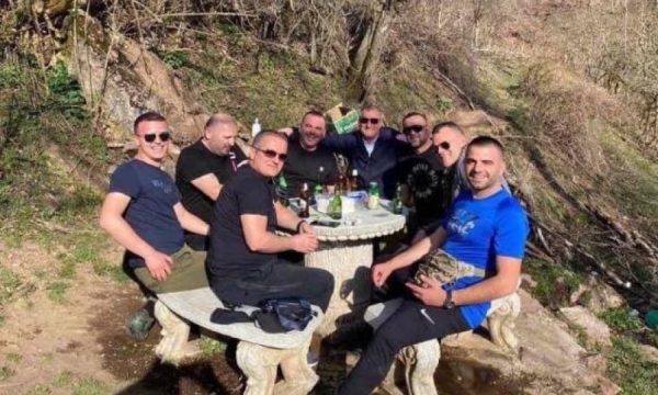 Kthehet në punë shefi i Burgut të Dyzit