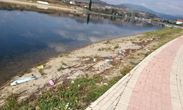 Gjendet pa shenja jete një burrë afër Liqenit në Mitrovicë