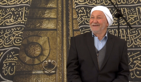 Myezini i cili që 70 vjet e thërret ezanin në xhami