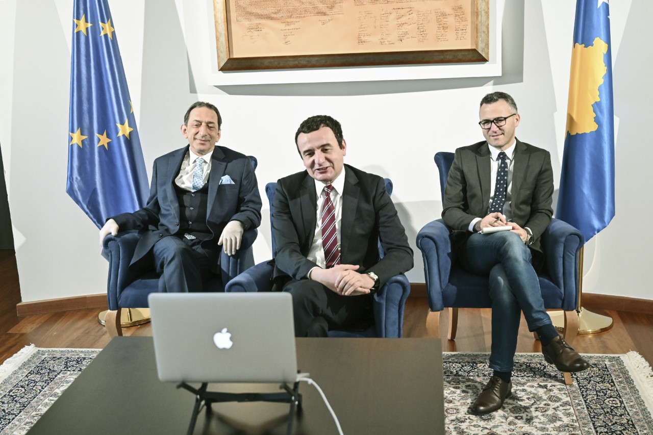 Kurti flet me Apostolovën, përmendin edhe liberalizimin e vizave