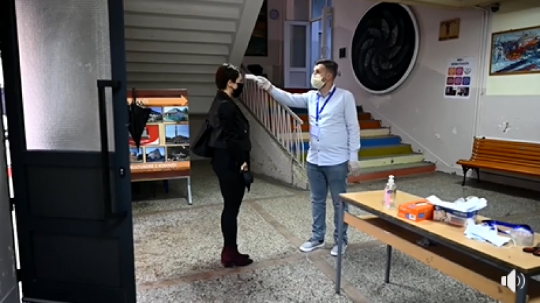 Lëvizja Vetëvendosje përgatitet për zgjedhje, aktivistët bëjnë ushtrime