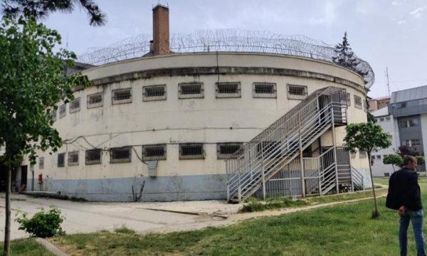 Rrahje mes të burgosurve në Burgun e Sigurisë së Lartë në Gërdoc