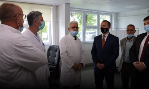 Zemaj dhe Sejdiu kërkojnë nga spitalet rajonale trajtimin e pacientëve me Covid-19
