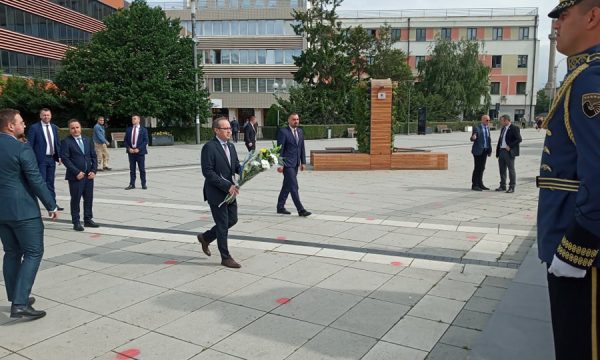 Hoti: Hyrja e trupave të NATO-s në Kosovë memorie kombëtare që duhet ta mbajmë afër