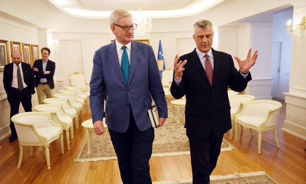 Diplomati suedez thotë se Thaçi mund të arrestohet, kurse gjykimi i tij do të zgjasë me vite