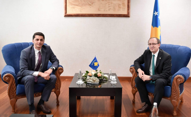 Hoti emëron edhe një zëvendësministër