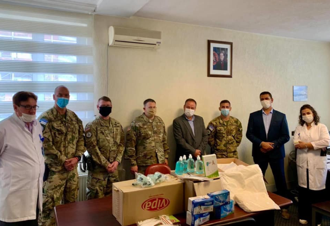 KFOR-i amerikan me donacion për QKMF në Podujevë