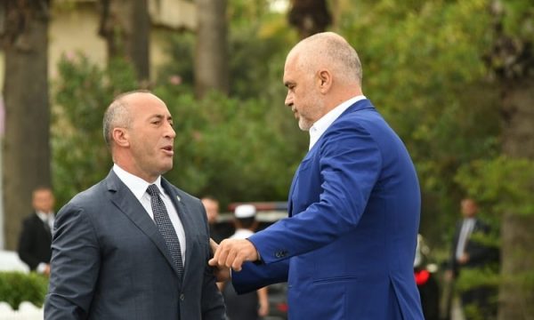 Haradinaj kundër projektit të Mini-Shengenit, thotë se e gjunjëzon Kosovën